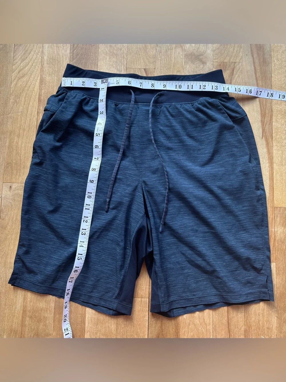 lululemon athletica Men's Dark Blue Performance Drawstring Shorts - Picture 3 of 8